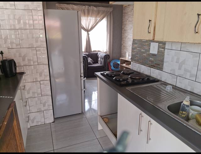 2 BEDROOM FREEHOLD FOR SALE IN VILLA LIZA